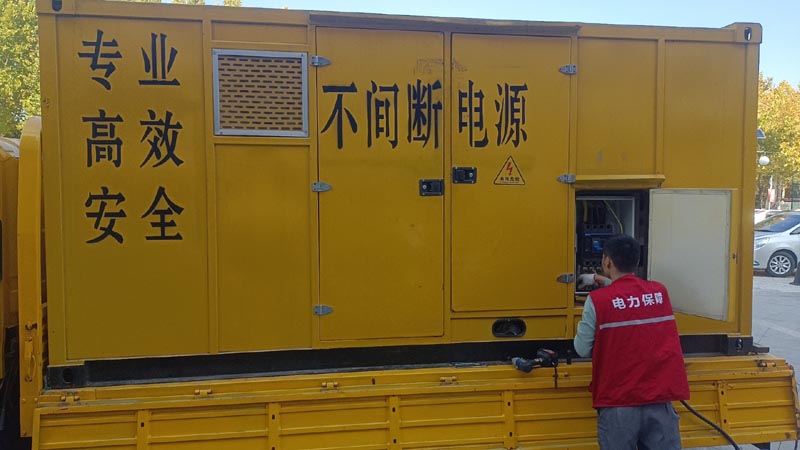 桃源柴油发电机组和UPS电源配合使用时，如何避免切换过程中的电力中断？